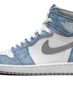 Air Jordan 1 Retro High OG “Hyper Royal”